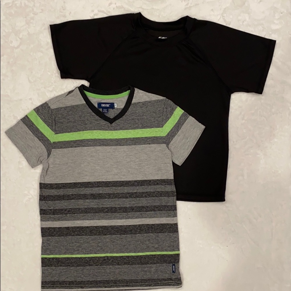 Two Boys short Sleeve T-shirts